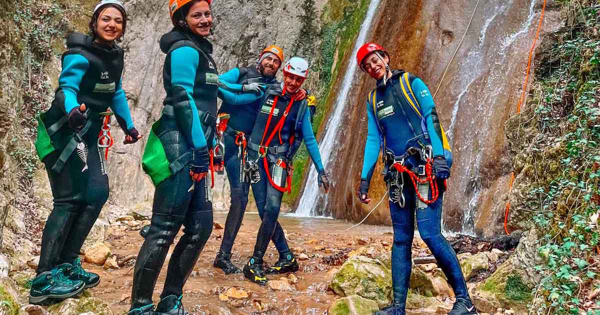cover canyoning umbria torrentismo valnerina spoleto perugia forra casco recovery energy Torrentismo in Umbria con Recovery Energy Torrentismo Forra del Casco Valnerina Spoleto Torrentismo in Umbria a Forra del Casco, Valnerina - Perugia